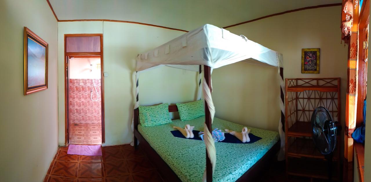 Panorama Backpackers Otel Bunaken Dış mekan fotoğraf