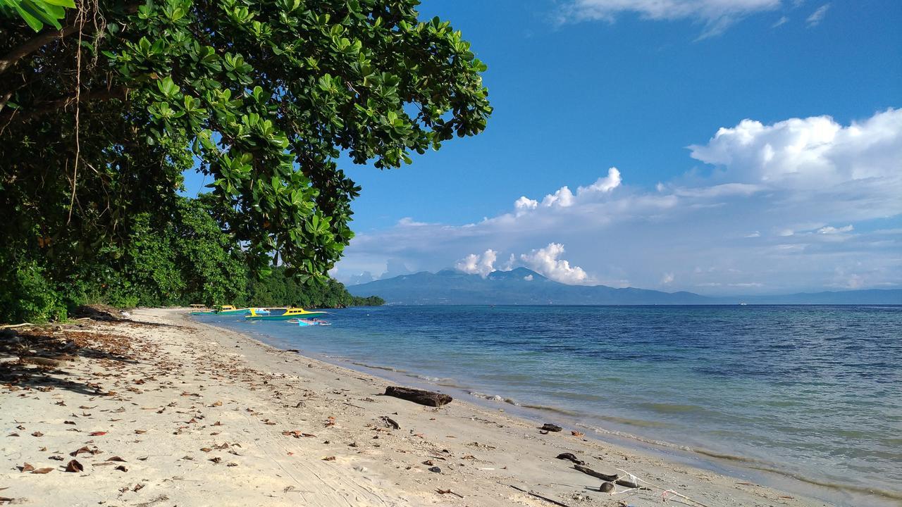 Panorama Backpackers Otel Bunaken Dış mekan fotoğraf