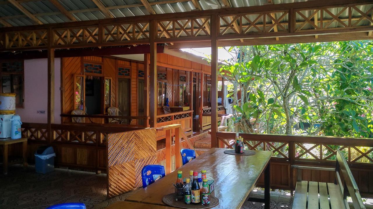 Panorama Backpackers Otel Bunaken Dış mekan fotoğraf
