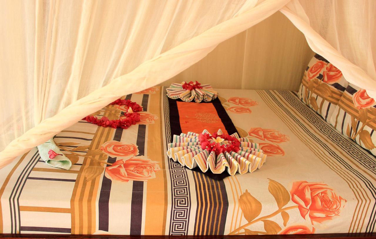 Panorama Backpackers Otel Bunaken Dış mekan fotoğraf